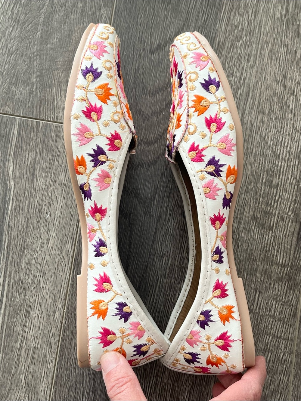 Embroidered Floral Slip-On Flats - Size 7.5 - Picture 4 of 11